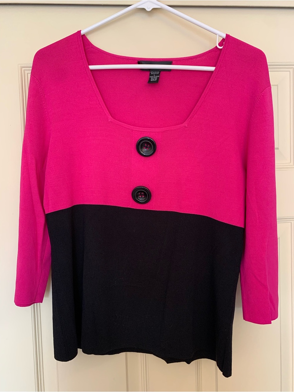 Cable & Gauge Pink & Black Colorblock Button Detail Knit Top Size Large